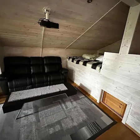 Large And Cosy Mountain Cabin בית נופש Sykkylven