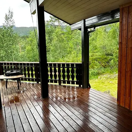 Large And Cosy Mountain Cabin Sykkylven