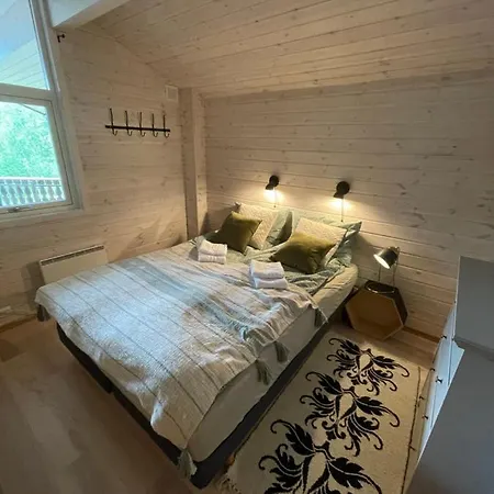 Large And Cosy Mountain Cabin
