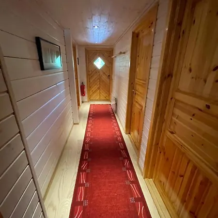 Large And Cosy Mountain Cabin Sykkylven