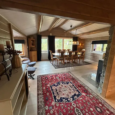 Large And Cosy Mountain Cabin * Sykkylven